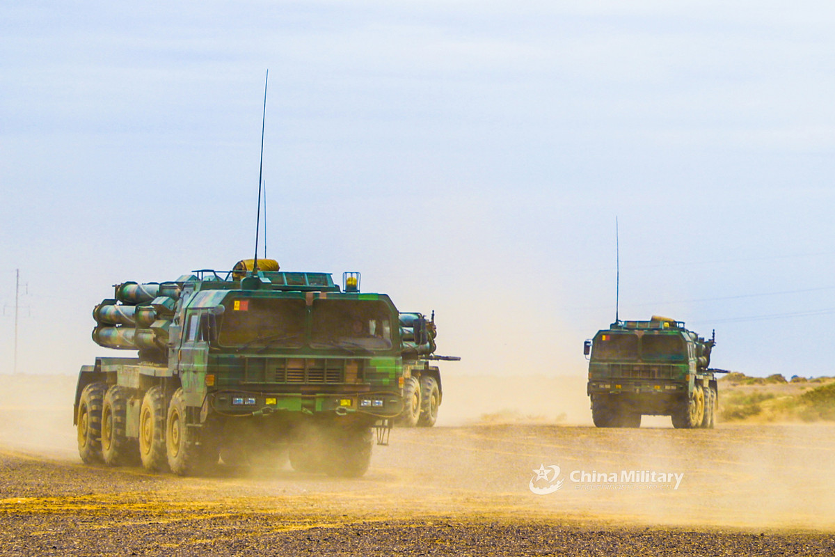 Vai trò chính của PHL-03 là tiêu diệt các mục tiêu chiến lược như sân bay, trung tâm chỉ huy, căn cứ hậu cần, trận địa phòng không, các công sự lớn kiên cố và bộ binh đối phương... Nguồn ảnh: China Military