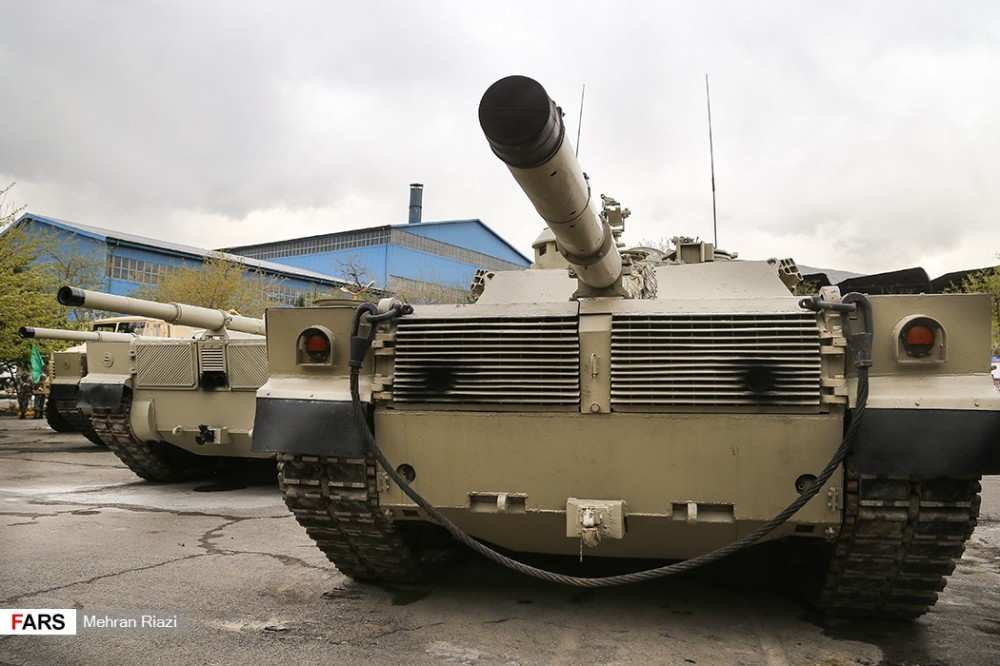 Hỏa lực chính của Zulfiqar là pháo 125mm chuẩn Liên Xô dù hình dạng tăng như xe Mỹ. Trong đó Zulfiqar 3 trang bị thêm hệ thống nạp đạn tự động. Nguồn ảnh: Fars