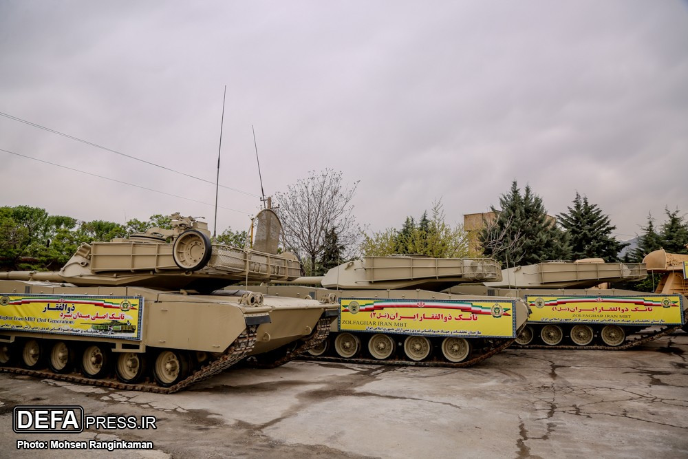Theo các nguồn tin không chính thức, Iran đã sản xuất khoảng 250 xe tăng Zulfiqar với 3 phiên bản chính, trong đó Zulfiqar là hiện đại nhất được nâng cấp hệ thống điều khiển hỏa lực, động cơ và pháo... Nguồn ảnh: DEFA