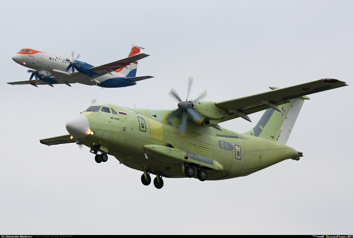 Cùng bay với Il-112V còn có “phòng thí nghiệm trên không” Il-114LL. Nguồn ảnh: Russian Planes