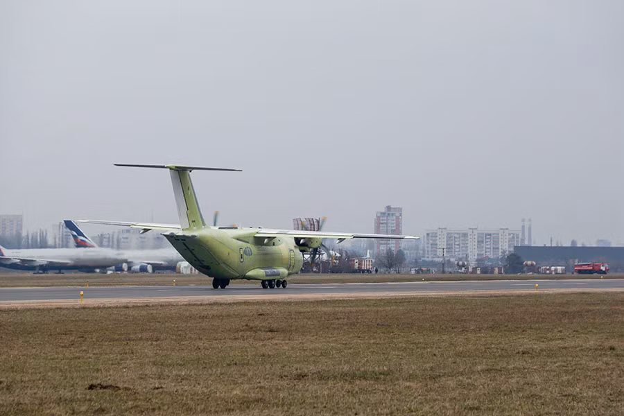 Nhìn chung, trọng lượng, tải trọng và kích thước của Il-112V tương đồng với An-26, có chăng sự khác biệt nằm ở phần cabin lớn hơn cho phép chở 44 lính thay vì chỉ 38. Nguồn ảnh: PJSC United Aircraft Building Corporation