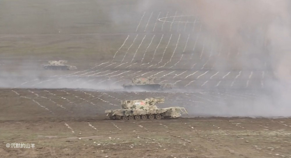 Hệ thống giúp tạo một hành lang an toàn cho đơn vị cơ giới, bộ binh vượt qua bãi mìn dày đặc. Nguồn ảnh: CCTV