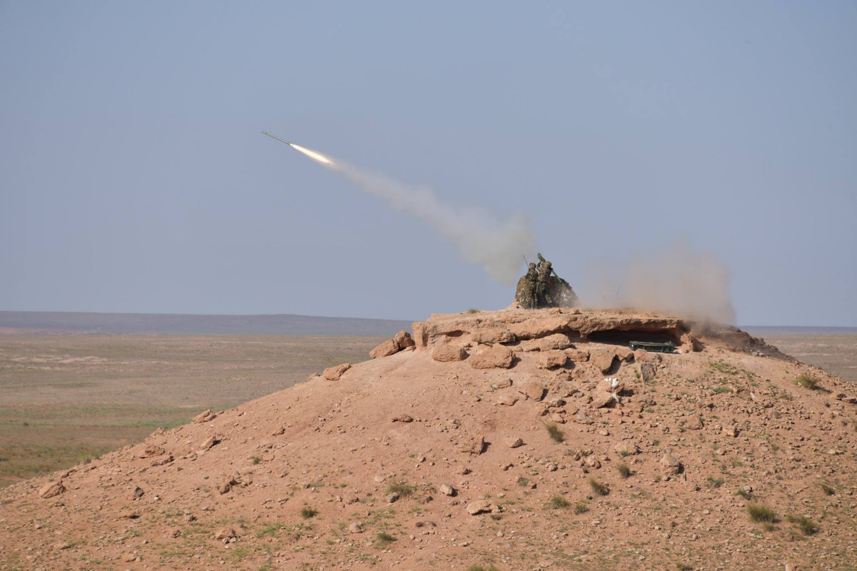 Cho nên, đây có lẽ là một trong những lý do khiến Algeria tiến hành kiểm tra công tác sẵn sàng chiến đấu và chiến đấu. Nguồn ảnh: dambiev