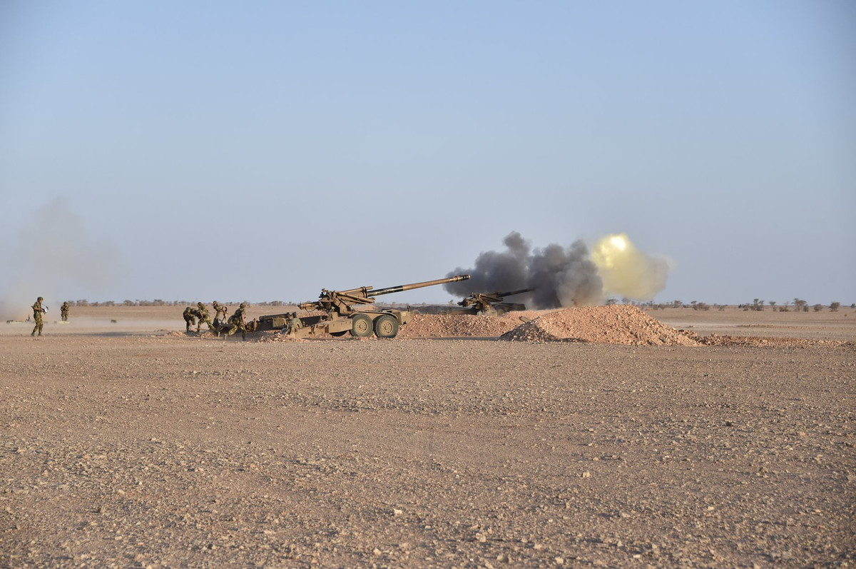 Lựu pháo hạng nặng PLL01 cỡ 155mm khai hỏa. Nguồn ảnh: dambiev