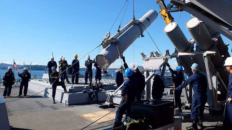 Hệ thống chống hạm cũng không có gì đặc biệt với 8 ống phóng tên lửa hành trình Harpoon (tầm bắn 140km). Nguồn ảnh: Wikipedia