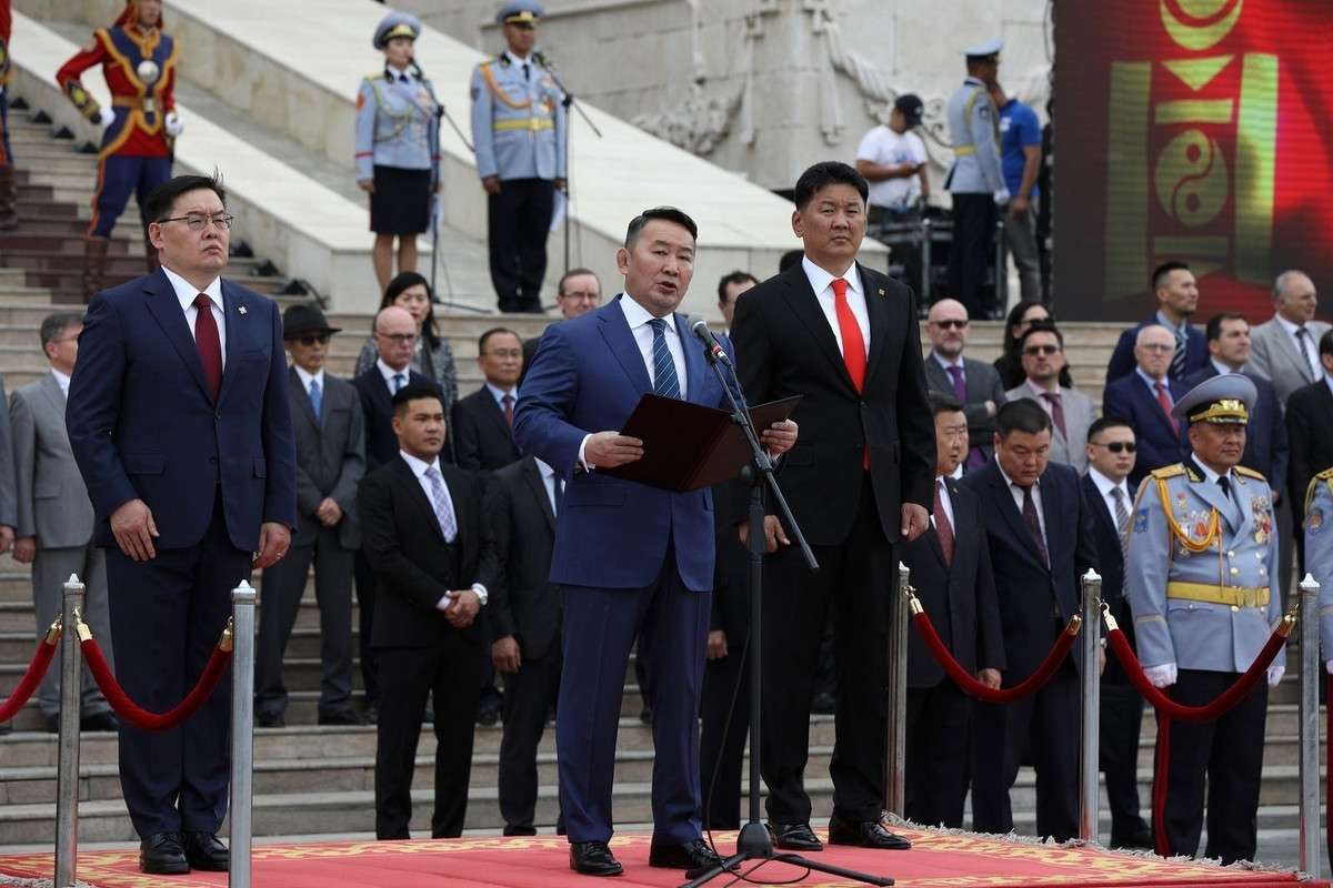 Lãnh đạo nước Cộng hòa Mông Cổ. Nguồn ảnh: dambiev