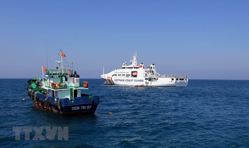 Hiện nay, loại tàu được đánh giá là hiện đại nhất trong trang bị CSB Việt Nam là các tàu tuần tra 2.500 tấn lớp DN-2000 do nhà máy Sông Thu (Z189) chế tạo theo thiết kế của Tập đoàn Damen (Hà Lan). Chúng ta đã hoàn thành được 4 chiếc cho CSB Việt Nam và 2 chiếc cho lực lượng kiểm ngư. Ảnh: TTXVN