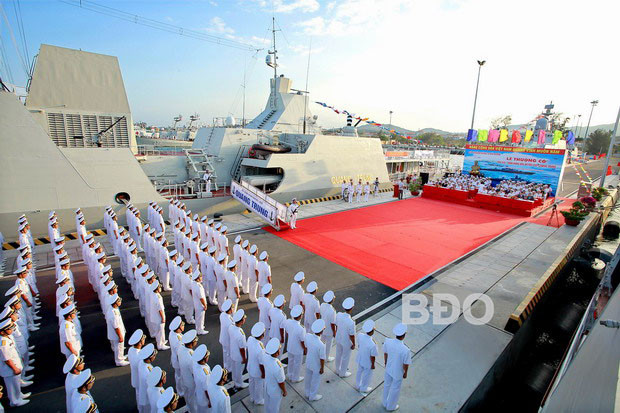 So với cặp tàu 011 Đinh Tiên Hoàng và 012 Lý Thái Tổ, tàu 016 Quang Trung và 015 Trần Hưng Đạo cùng thuộc lớp Gepard 3.9 Đề án 11661E, tuy nhiên cặp tàu 015-016 hiện đại hơn hẳn cặp 011-012 về nhiều tính năng, nhất là khả năng chống tàu ngầm. Ảnh: Bình Định Online