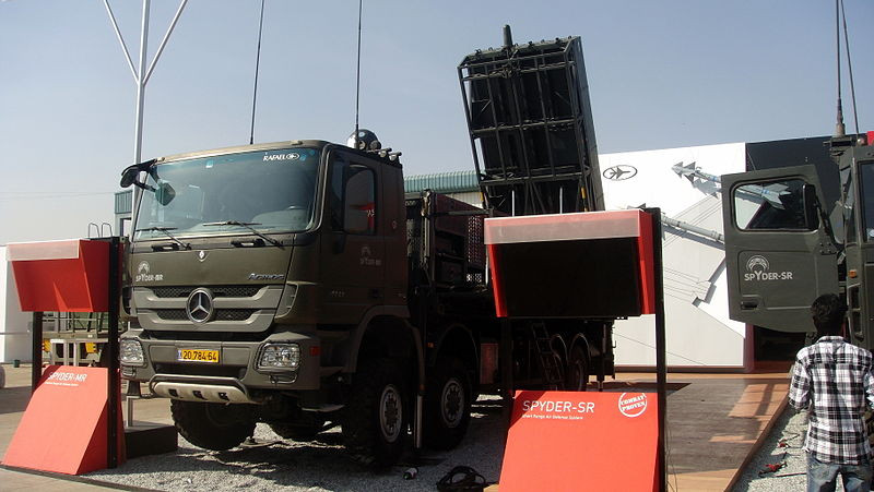 Trước đó hồi tháng 1/2019, lãnh đạo Bộ Quốc phòng Philippines đã bày tỏ ý định mua hệ thống phòng không Spyder do Israel Rafael ADS phát triển. Đáng chú ý, ở Đông Nam Á Việt Nam và Singapore đã "đi trước" Philippines trong việc sở hữu loại vũ khí tiên tiến này. Đây có lẽ là cơ sở để Manila “tiếp bước” có được hệ thống tên lửa phòng không đầu tiên của nước này. Nguồn ảnh: Wikipedia