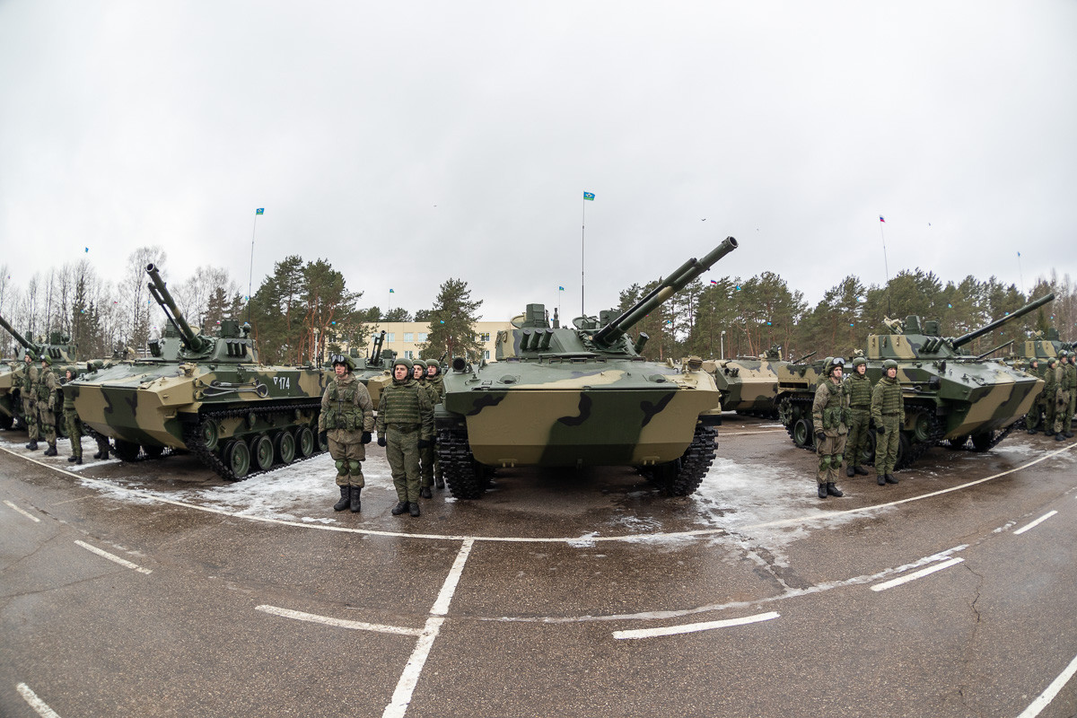 Các trang thiết bị mới được kỳ vọng sẽ tăng cường khả năng chiến đấu và giảm thời gian chuyển trạng thái sẵn sàng chiến đấu của đơn vị lính dù Quân đội Nga. Nguồn ảnh: Bmpd