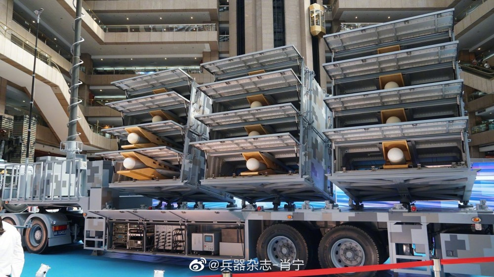 Một trong những loại vũ khí giành được nhiều sự quan tâm nhất tại TADTE 2019 là bệ phóng máy bay không người lái tấn công tự sát Chien Hsiang. Nguồn ảnh: dambiev