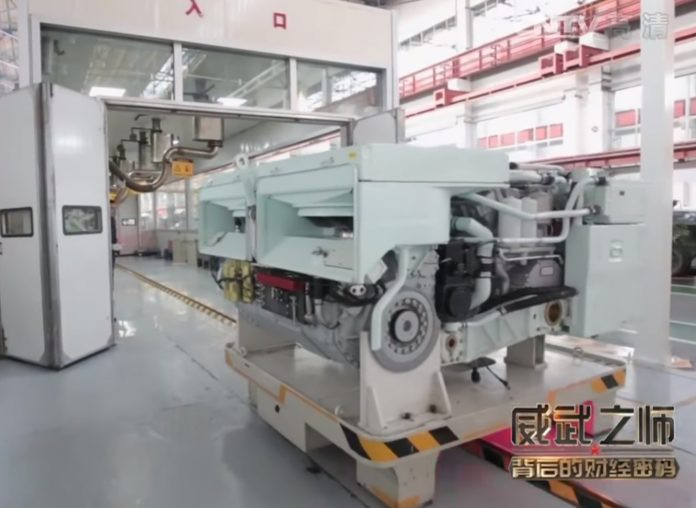 Có trọng lượng ước tính 50 tấn, VT-4 được trang bị động cơ diesel tua bin tăng áp 1.300 mã lực cho tốc độ khá lớn 70km/h. Nguồn ảnh: CCTV