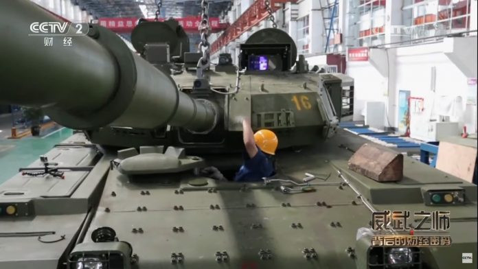 VT-4 được cho là tích hợp một số thành phần công nghệ Type 99A – loại xe tăng cấm xuất khẩu của Trung Quốc. Nguồn ảnh: CCTV
