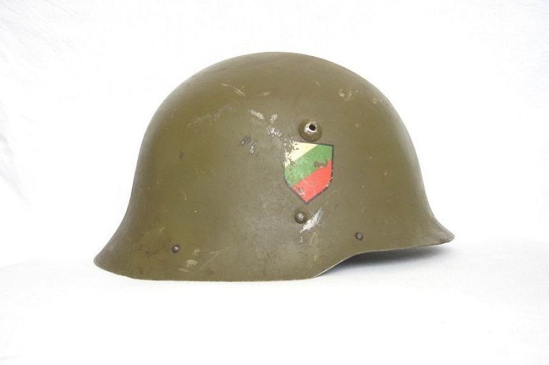 Loại mũ bảo hiểm SSh-39 của Hồng quân trong Thế chiến thứ 2. Trong Thế chiến I, quân đội Đế quốc Nga chủ yếu sử dụng mũ bảo hiểm Adrian của Pháp. Ảnh: Warspot.