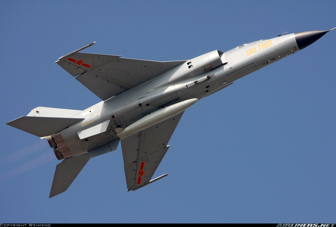 Sự ra mắt của JH-7A II cũng phá tan hoàn toàn nhiều tin đồn trước đó cho rằng Không quân Trung Quốc có thể cho nghỉ hưu JH-7 và thay thế bằng máy bay tiêm kích đa năng J-16 "sao chép Su-30MKK". Nguồn ảnh: Airliners.net