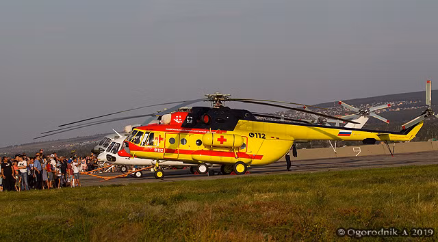 Truyền thông Nhà máy cho biết, họ đang thực iện việc sản xuất các phiên bản trực thăng vận tải Mi-8AMTS-V, Mi-8AMTS-VA dành cho lực lượng quân sự Bắc Cực, Mi-171A2 và tiếp tục cung cấp phiên bản Mi-8AMT... Ảnh: Ogorodnik A