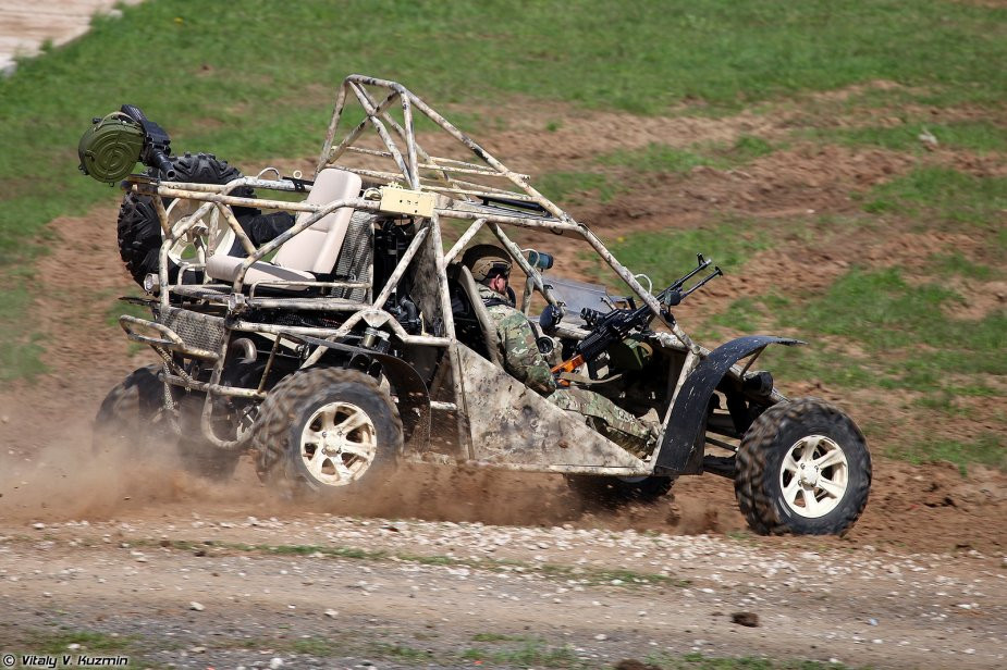 Trước đó, trong năm 2018, Vệ binh Quốc gia Nga nhận 104 phương tiện cơ giới gồm xe cơ động M-3 Chaborz (trong ảnh) và xe thiết giáp hạng nhẹ Patrul. Nguồn ảnh: Vitaly-Kuzmin