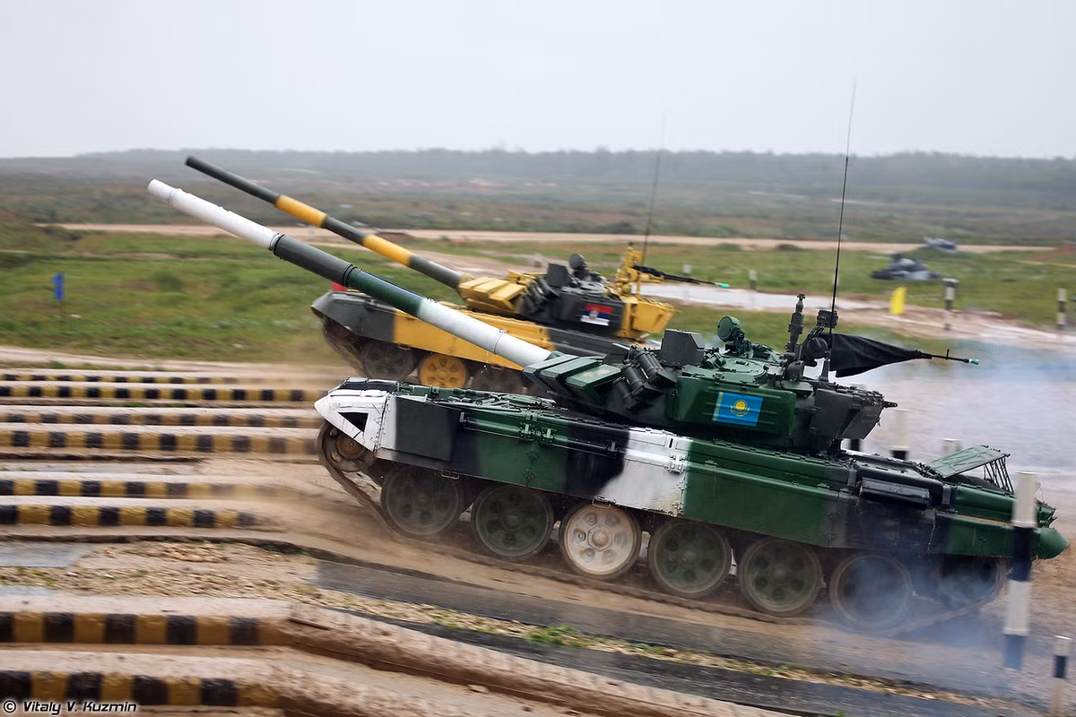 Đội Serbia và Kazakhstan cùng vượt “sống trâu”. Ảnh: Vitaly-Kuzmin