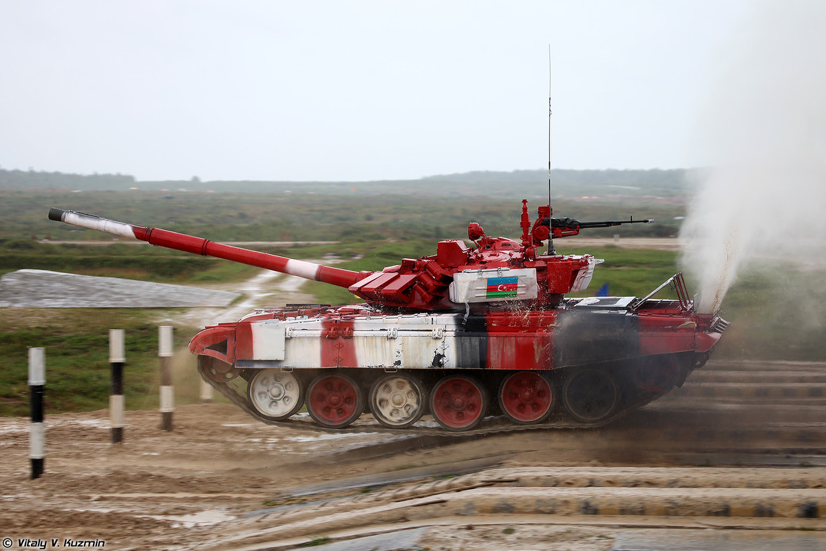 Xe tăng đội Azerbaijan. Ảnh: Vitaly-Kuzmin