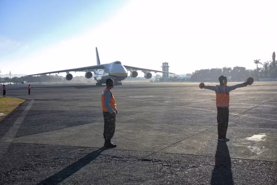 Những chiếc máy bay Su-30K này vốn được Nhà máy hàng không Irkutsk sản xuất cho Ấn Độ dựa theo chương trình Su-30MKI, chúng được chuyển giao cho New Delhi trong giai đoạn 1997-1999. Đến năm 2005, Ấn Độ đã trả lại 18 chiếc Su-30K cho Irkutsk để đổi lấy 18 chiếc Su-30MKI mới tinh được sản xuất trong năm 2007. Nguồn ảnh: Dambiev