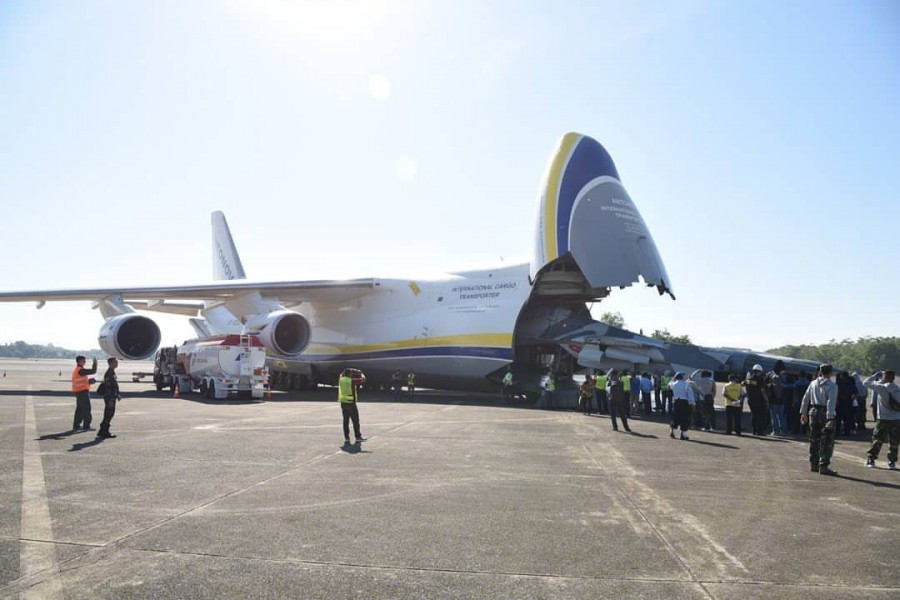 Theo tạp chí Scramble, 2 chiếc Su-30K mang số hiệu TS-3001 và TS-3002 vừa chuyển giao cho Indonesia đã được nâng cấp lên chuẩn Su-30MK2. Nguồn ảnh: Dambiev