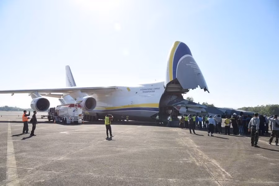 Theo tạp chí Scramble, 2 chiếc Su-30K mang số hiệu TS-3001 và TS-3002 vừa chuyển giao cho Indonesia đã được nâng cấp lên chuẩn Su-30MK2. Nguồn ảnh: Dambiev