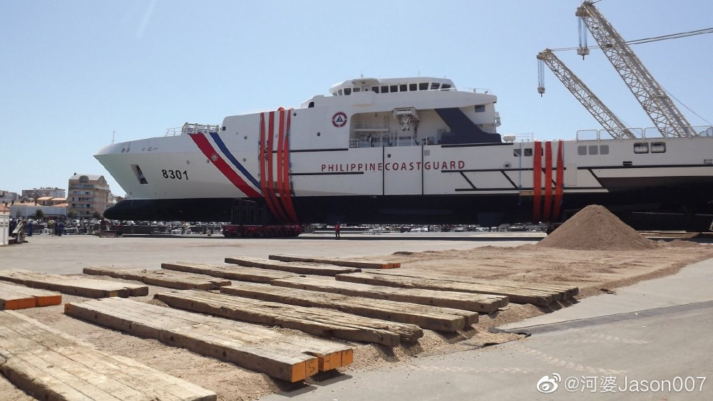 Con tàu còn được trang bị hệ thống quản lý nhiệm vụ với trung tâm chỉ huy - điều khiển chuyên dụng, tích hợp các cảm biến hiện đại như radar, hệ thống nhận dạng tự động, thiết bị liên lạc, thiết bị giám sát, camera quan sát ngày - đêm. Nguồn ảnh: Jason007