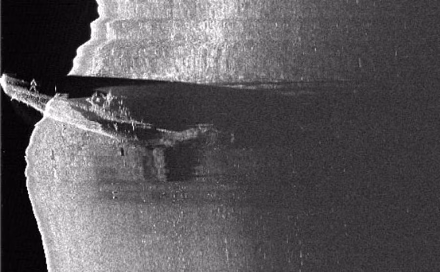 Theo RT, cuối tháng 10/1942, sau khi phóng ngư lôi vào 3 tàu vận tải của Đức Quốc Xã, thủy thủ đoàn ShCh-308 Syomga thông báo sẽ trở về căn cứ gần St. Petersburg do tàu bị hư hại. Trên đường về, tàu va trúng mìn nổi của quân đội Đức và nằm lại dưới đáy biển Baltic cùng toàn bộ 40 thủy thủ xấu số, bao gồm cả chỉ huy tàu Leo Kostylev. Nguồn ảnh: Daily Mail