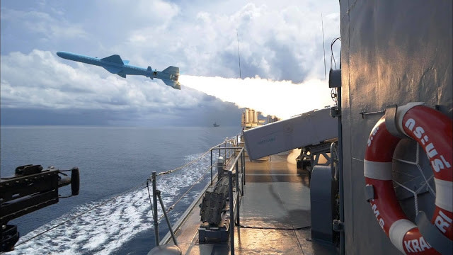 Tàu hộ vệ kiểu này có lượng giãn nước 1.924 tấn, trang bị hệ thống vũ khí trung bình gồm 8 tên lửa chống hạm C-802A; một pháo hạm Type 79 100mm; 4 khẩu pháo phòng không 37mm nòng kép và hai bệ phóng bom chống ngầm Type 81. Nguồn ảnh: Thaidefence