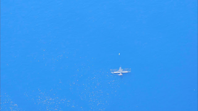 Trong ảnh, khoảnh khắc tên lửa C-802A tiếp cận mục tiêu trên biển. Với đầu nổ 190kg, quả đạn được đánh giá có thể đánh chìm hoặc làm mất sức chiến đấu các tàu chiến cỡ 5.000 tấn. Nguồn ảnh: Thaidefence