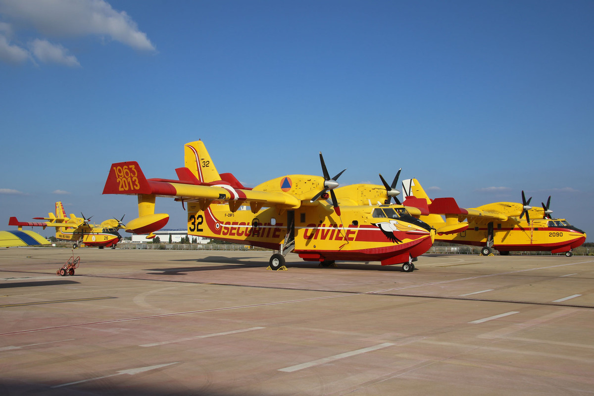 Curtis cũng cho biết, họ đang tiến gần tới quyết định về địa điểm sản xuất, lắp ráp CL-515 và hy vọng sẽ "hoàn thành các cột mốc chương trình còn lại trong tương lai gần". Nguồn ảnh: Wikipedia