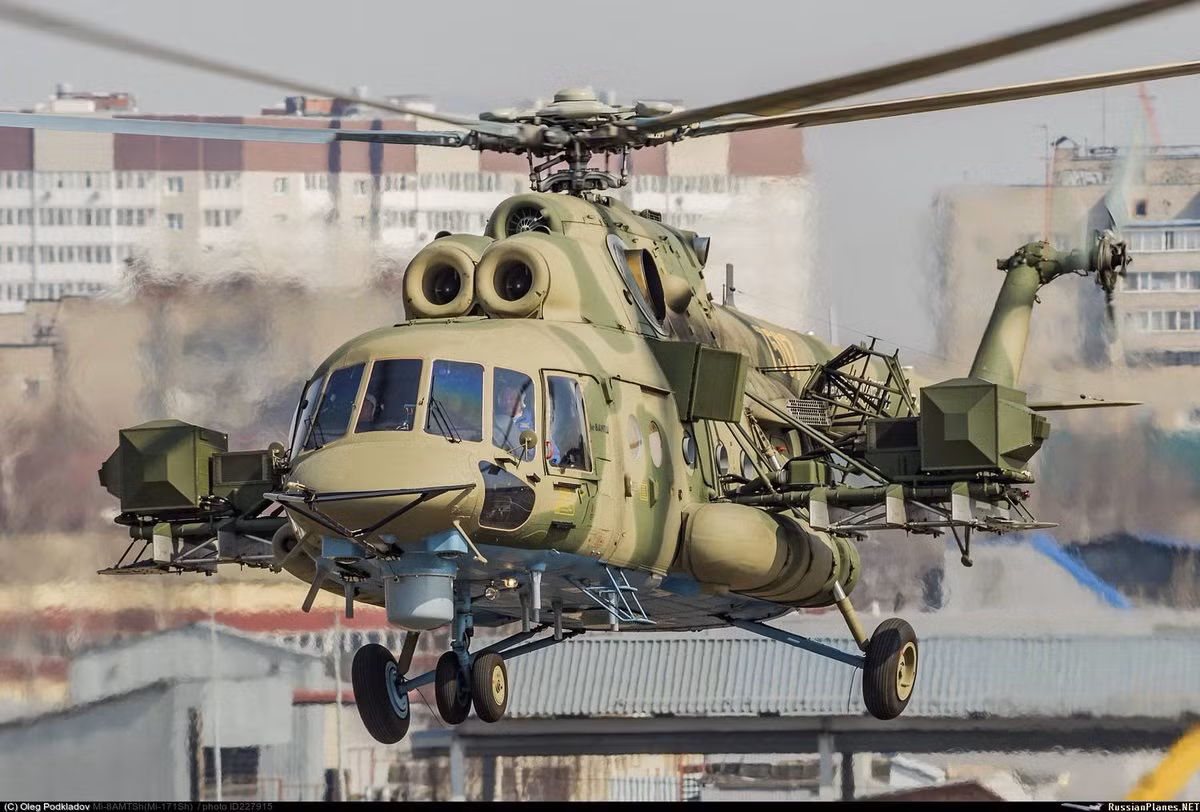 RIA Novosti dẫn nguồn tin tổ hợp công nghiệp quốc phòng Nga cho hay, các cuộc thử nghiệm trực thăng Mi-8AMTSh-VN dự kiến sẽ bắt đầu trước cuối năm nay. "Các chuyến bay thử nghiệm dự kiến bắt đầu trước cuối năm nay", nguồn tin cho hay. Nguồn ảnh: Airliners.net