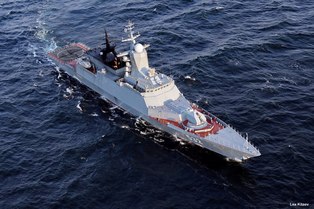 Từ nay tới năm 2027, Hải quân Nga có thể sẽ "may mắn" nhận được cả loạt 24 tàu hộ vệ Steregushchiya Đề án 20380/20381 đang được nhà máy Severnaya và Amur sản xuất. Các tàu có lượng giãn nước hơn 2.000 tấn trang bị tên lửa Uran và tên lửa phòng không Redut. Nguồn ảnh: Reddit