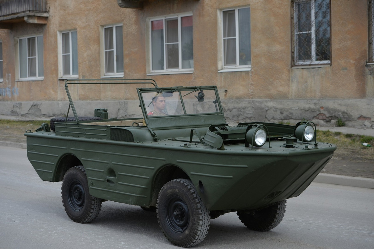 Xe ô tô lội nước “của hiếm” của Liên Xô thời CTTG 2 nay vẫn chạy ngon.