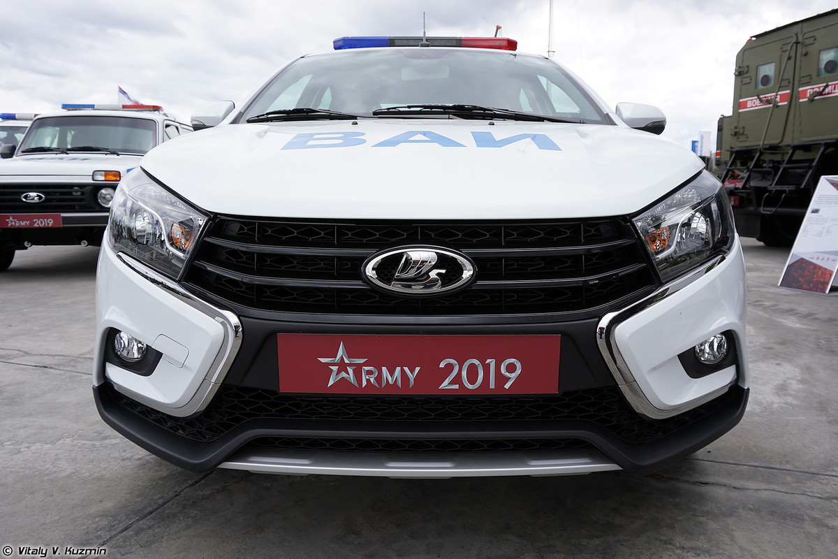 Quân cảnh Nga là lực lượng thực thi pháp luật thuộc các Lực lượng Vũ trang Nga được thành lập ngày 25/3/2015 với quân số khoảng 6.500 người. Trang bị của lực lượng này thường là các dòng ô tô dân sự được cải tiến, súng ống cũng là loại phi sát thương dùng trong các hoạt động gìn giữ trật tự luật pháp. Nguồn ảnh: Vitaly-Kuzmin