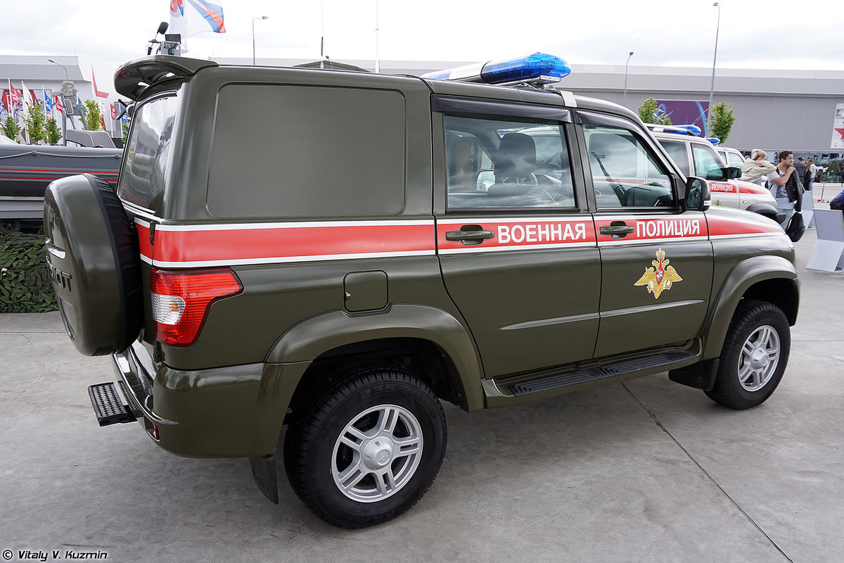 Không có nhiều thông tin kỹ thuật chi tiết về bản UAZ 3163-015 AP, chỉ biết rằng nó được đưa vào thử nghiệm năm 2013 với một số cải tiến. Nguồn ảnh: Vitaly-Kuzmin