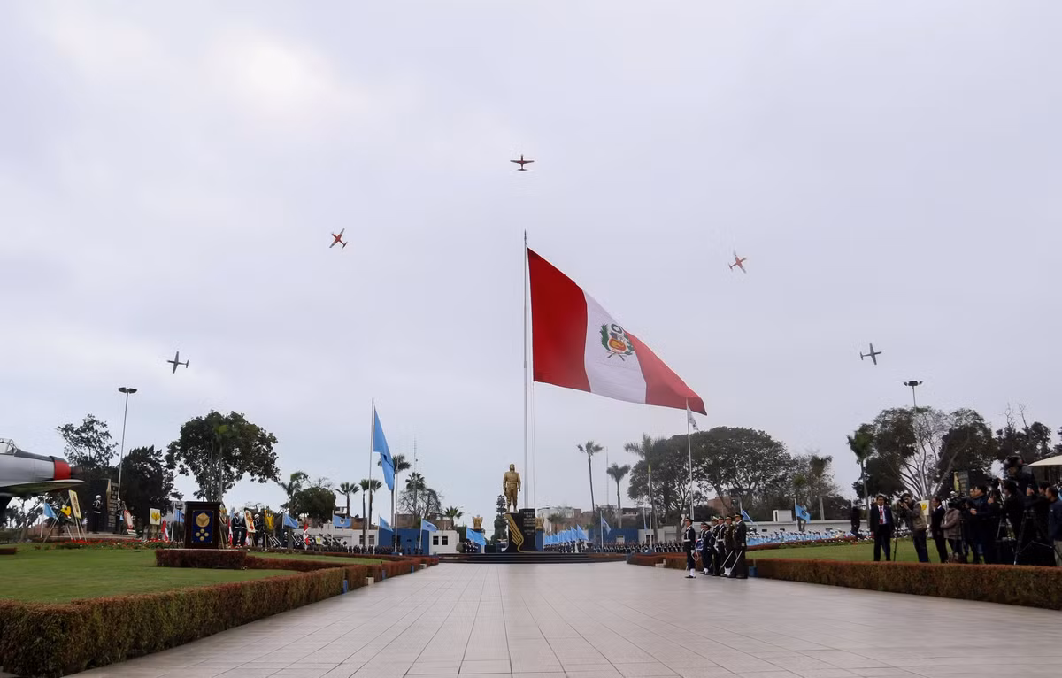 Đội bay biểu diễn diễu hành trên bầu trời vùng bay của căn cứ Palmas. Nguồn ảnh: GonzaloRengifo