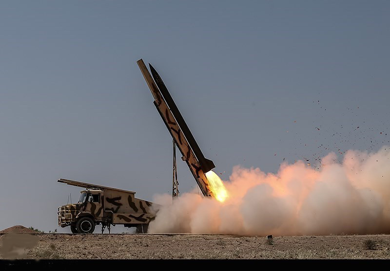 Và tên lửa Naze'at 6-H có tầm bắn từ 100-130km. Loại này được cho là tương đương với tên lửa FROG-7 của Liên Xô. Nguồn ảnh: Wikipedia