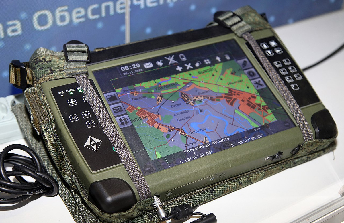 Máy tính bảng "Sagittarius" dành cho các sĩ quan chỉ huy. Nguồn ảnh: Wikipedia