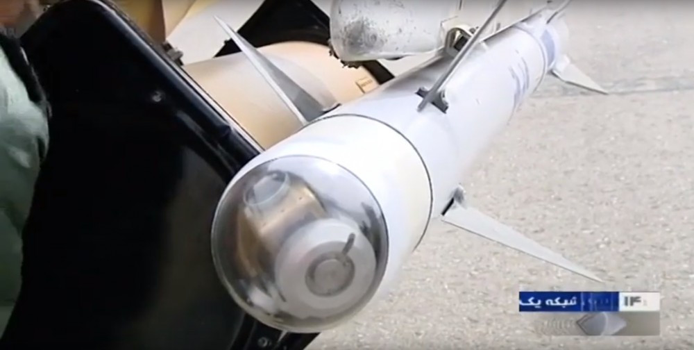 Nó sử dụng công nghệ đầu tự dẫn hồng ngoại hoặc laser. Nguồn ảnh: Simanews