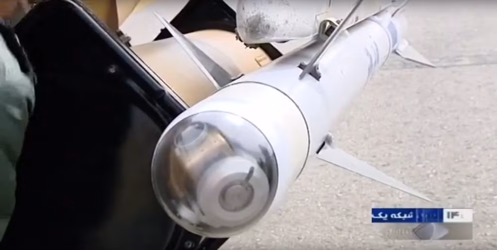 Nó sử dụng công nghệ đầu tự dẫn hồng ngoại hoặc laser. Nguồn ảnh: Simanews