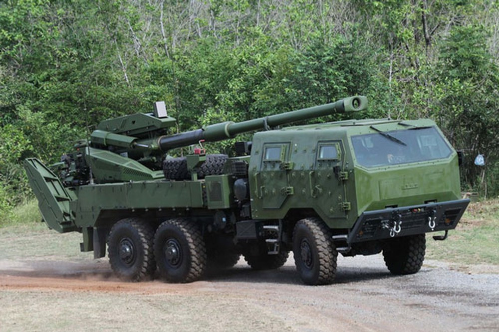 ATMOS thiết kế trên khung gầm xe Tatra T815 6x6 bánh hoặc các loại xe 8x8 bánh, thậm chí các khách hàng nhập khẩu có thể thỏa thuận trang bị xe tải của riêng họ cũng không vấn đề gì.Nguồn ảnh: Thai Military
