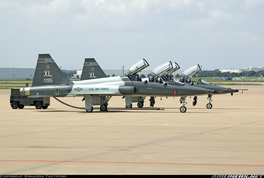 Theo Trung tâm quản lý vòng đời Không quân Mỹ, hợp đồng trị giá hơn 22 triệu USD nhằm cung cấp dịch vụ kỹ thuật kéo dài thời gian sử dụng máy bay T-38 và F-5. Công việc dự kiến sẽ được thực hiện tại Clearfield (bang Utah), dự kiến hoàn thành ngày 31/3/2024. Nguồn ảnh: Airliner.net