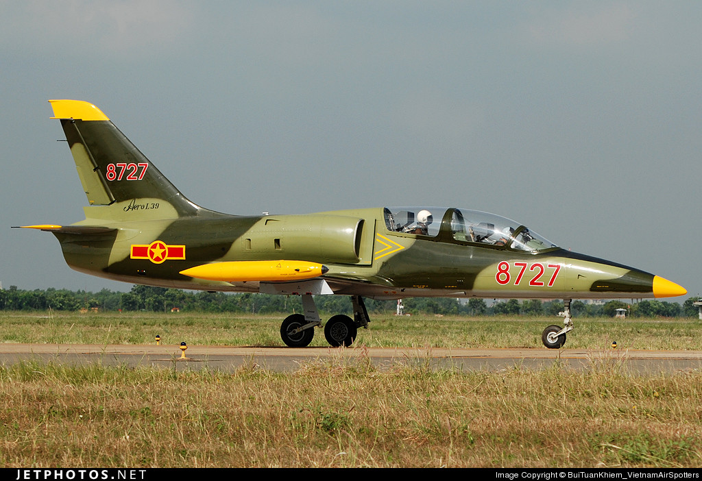 L-39 Albatros do hãng Aero Vodochody (Tiệp Khắc) sản xuất từ những năm 1960 của thế kỷ trước. Ước tích 2.800 chiếc L-39 đã được sản xuất và trang bị cho lực lượng không quân 30 nước trên thế giới. Kỷ lục này đưa L-39 trở thành một trong máy bay huấn luyện phổ biến nhất thế giới tới tận hôm nay. Nguồn ảnh: Jetphotos