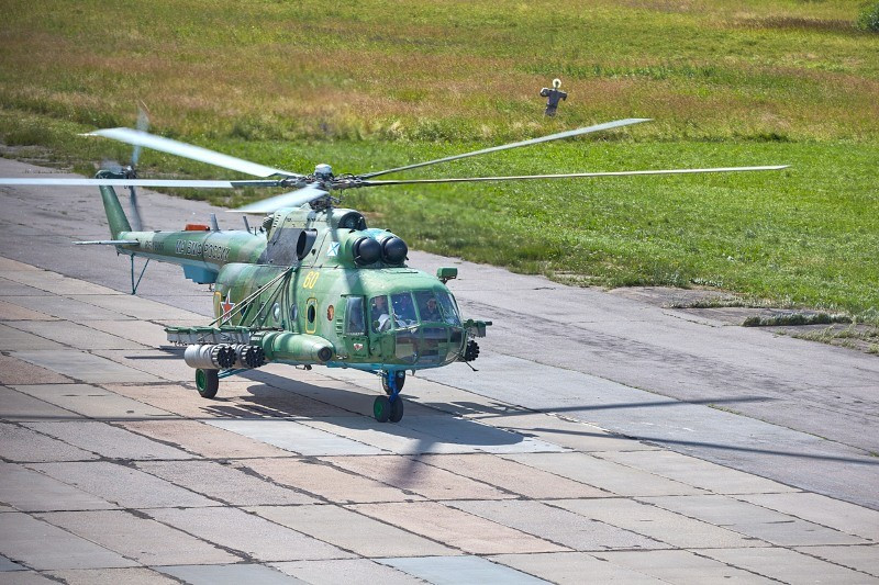 Trực thăng Mi-8 thuộc biên chế Không quân Hải quân Nga đang cất cánh. Nguồn ảnh: Thông tấn Bộ Quốc phòng Liên bang Nga