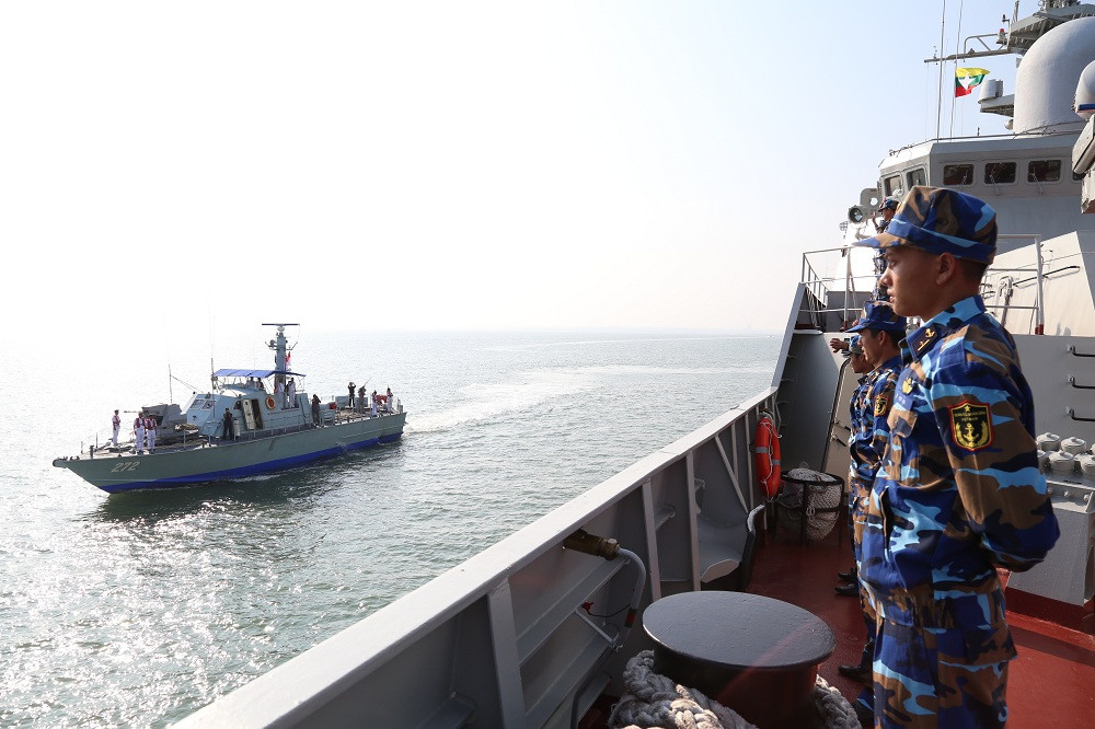 Theo Đại tá Nguyễn Công Sơn, Phó Chính ủy Vùng 4 Hải quân, Trưởng đoàn công tác: Chuyến thăm Myanmar đã đạt được mục đích, yêu cầu đề ra. Thông qua chuyến thăm đã góp phần tăng cường giao lưu, tình đoàn kết, hữu nghị và làm sâu sắc hơn sự hiểu biết và tin cậy lẫn nhau giữa quân đội và Hải quân hai nước Việt Nam và Hải quân Myanmar nói riêng, Quân đội Việt Nam và Quân đội Myanmar nói chung. Ảnh: Báo Hải Quân