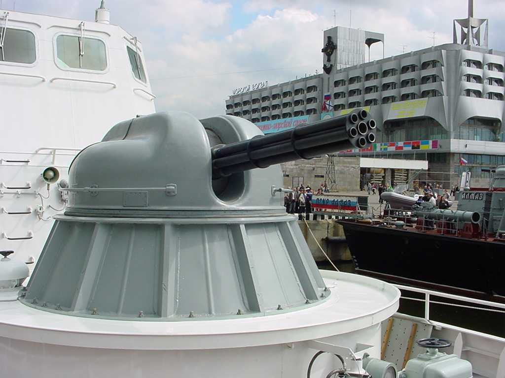 Theo mạng quân sự AAG, Hải quân Hoàng gia Thái Lan đã quyết định chọn pháo phòng không cao tốc (CIWS) AK-306 cho cặp tàu tuần tra ven biển mới của nước này. Việc này được đề cập một cách khéo léo trong các văn bản duyệt chi ngân sách mà Hải quân Thái Lan công bố gần đây. Nguồn ảnh: roe