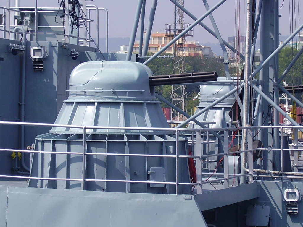 Có thể nói, đây là lần đầu tiên trong lịch sử Hải quân Thái Lan chọn lựa pháo của Nga trang bị cho các tàu chiến thay vì các sản phẩm tương đương từ Mỹ hay có thể là Trung Quốc (Thái Lan đã mua nhiều loại tàu chiến từ Trung Quốc). Nguồn ảnh: roe