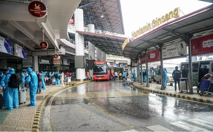 Can canh san bay Noi Bai vang ve ngay dau mo cua don khach tro lai-Hinh-8