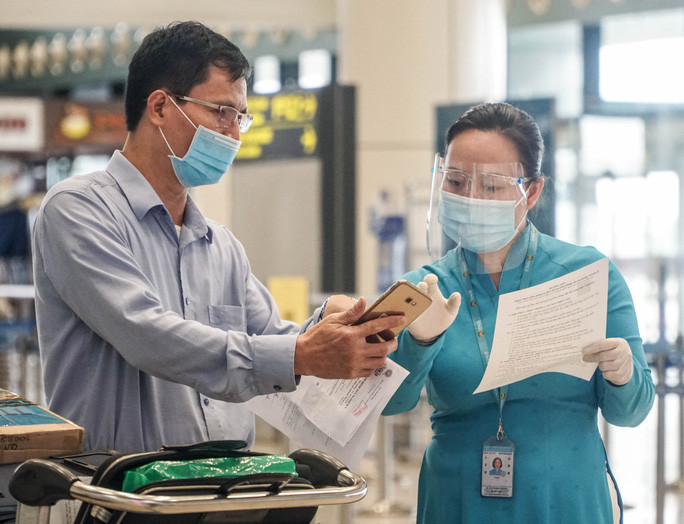 Can canh san bay Noi Bai vang ve ngay dau mo cua don khach tro lai-Hinh-3